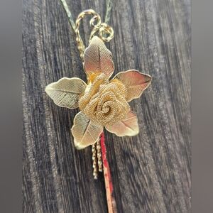 VTG Mesh Flower Bolo Lariat Necklace Gold Tone Statement Costume Fashion Jewelry